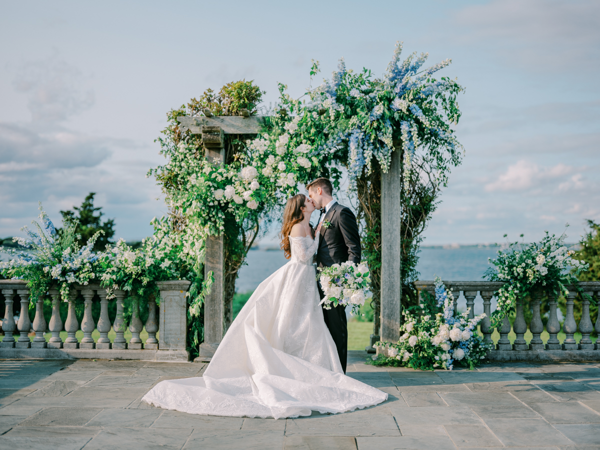 Newport wedding at Castle Hill Inn